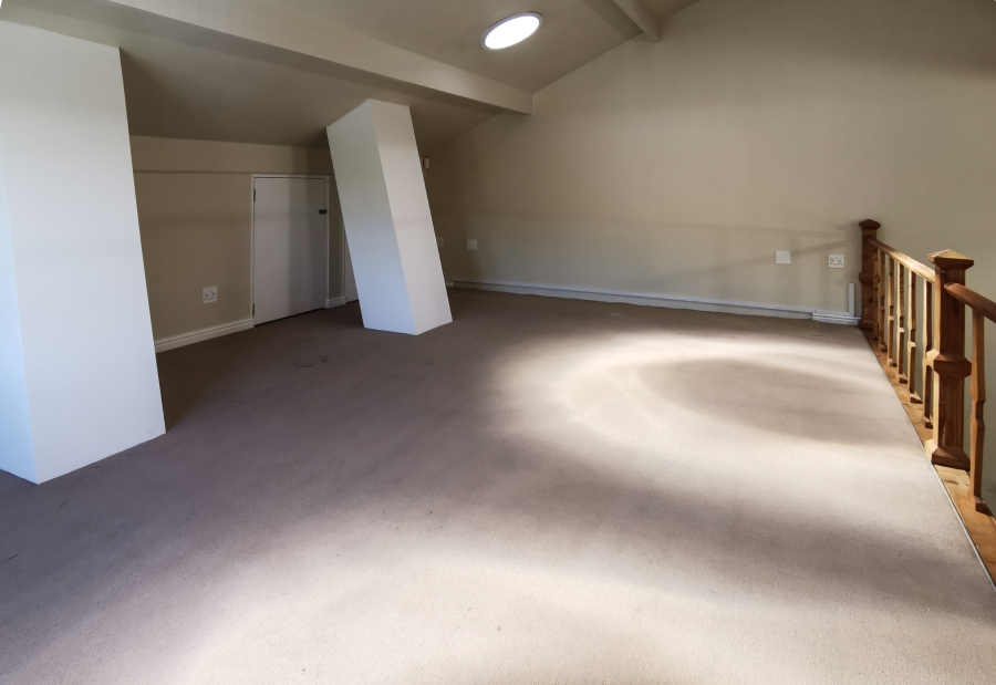 6 Bedroom Property for Sale in San Michel Western Cape